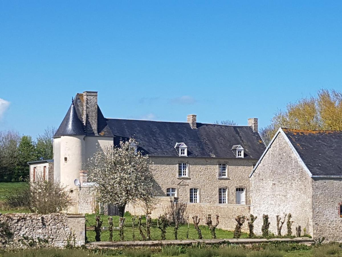 Manoir De Pierreville Audouville-la-Hubert Exterior foto